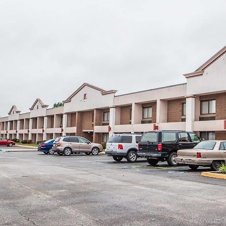 Red Roof Inn & Suites Mt Holly - Mcguire Afb Westampton Exterior foto