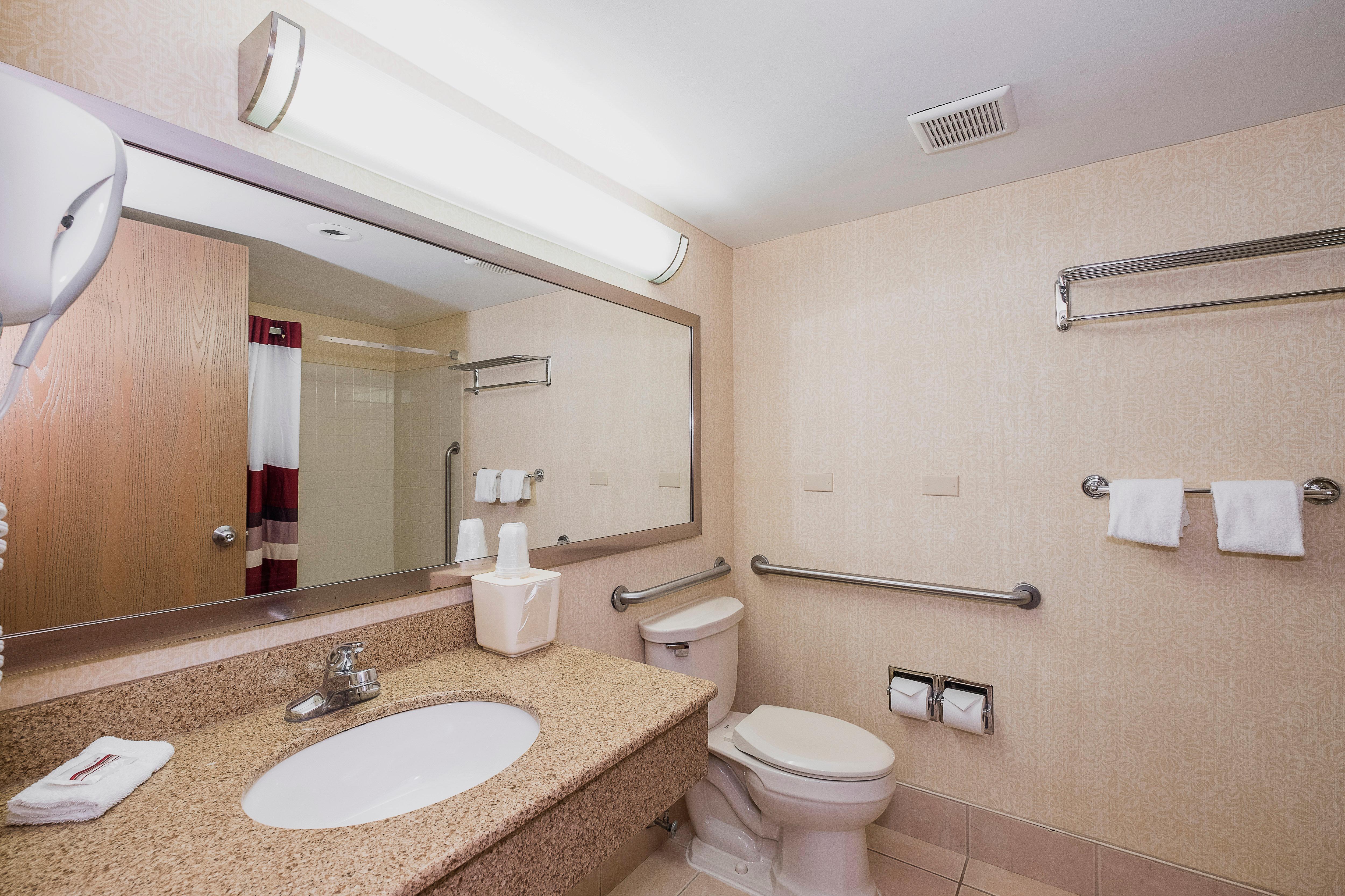 Red Roof Inn & Suites Mt Holly - Mcguire Afb Westampton Exterior foto