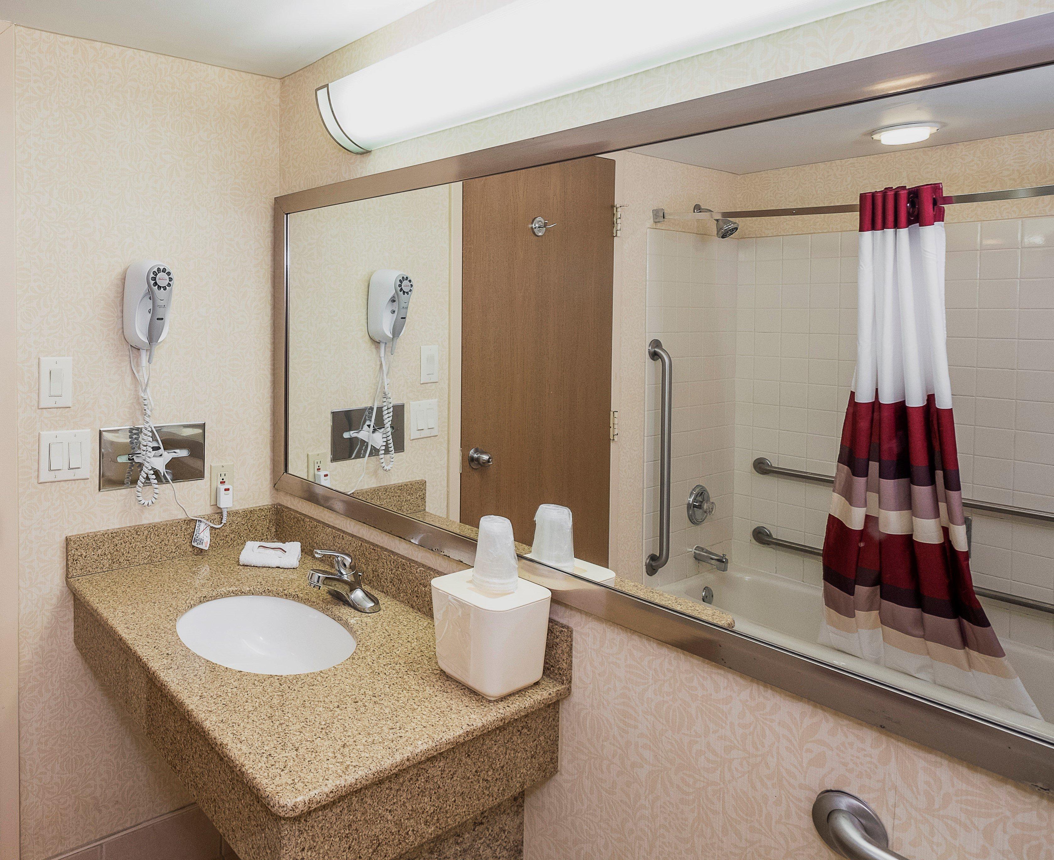 Red Roof Inn & Suites Mt Holly - Mcguire Afb Westampton Exterior foto