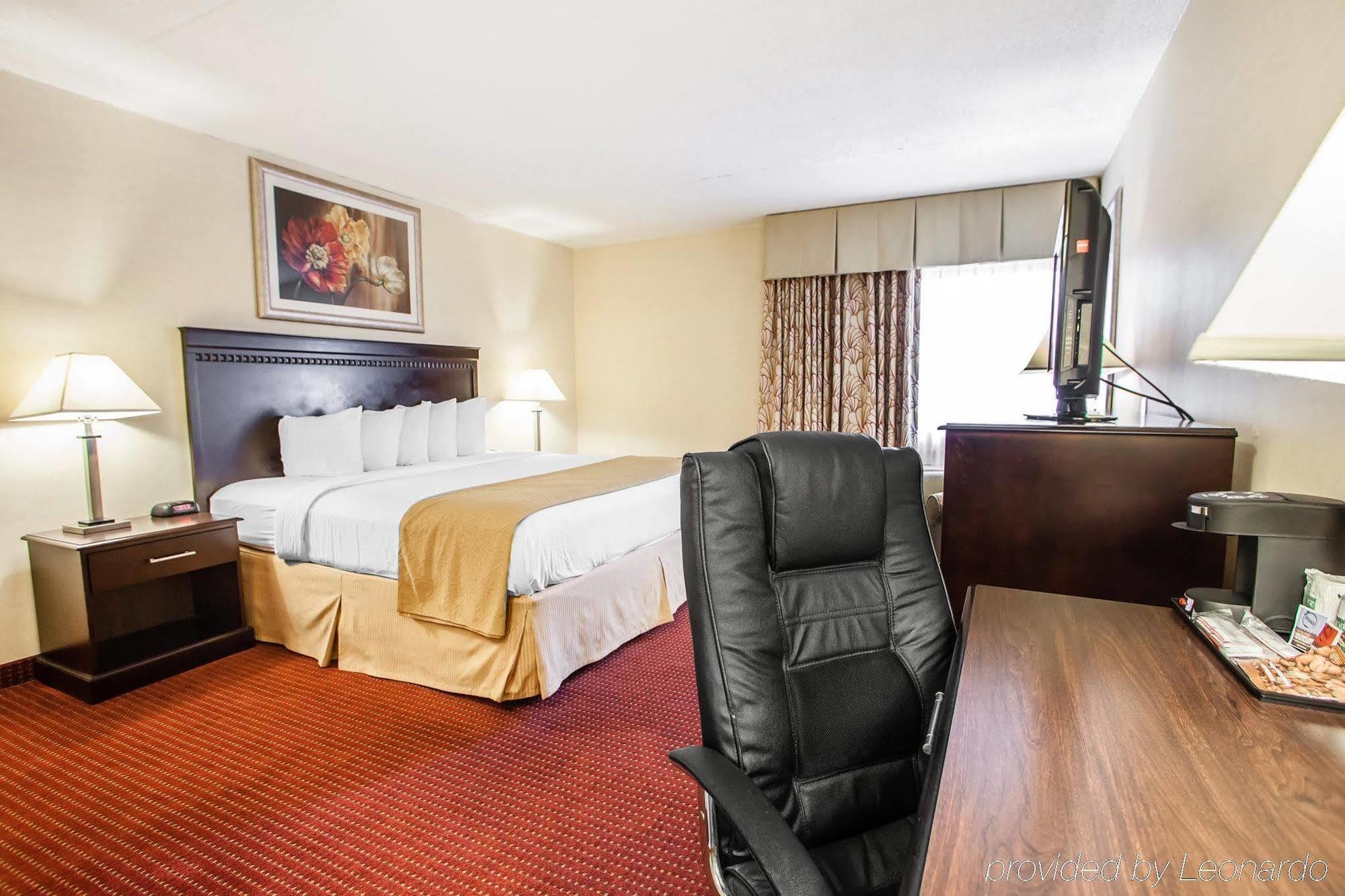 Red Roof Inn & Suites Mt Holly - Mcguire Afb Westampton Exterior foto