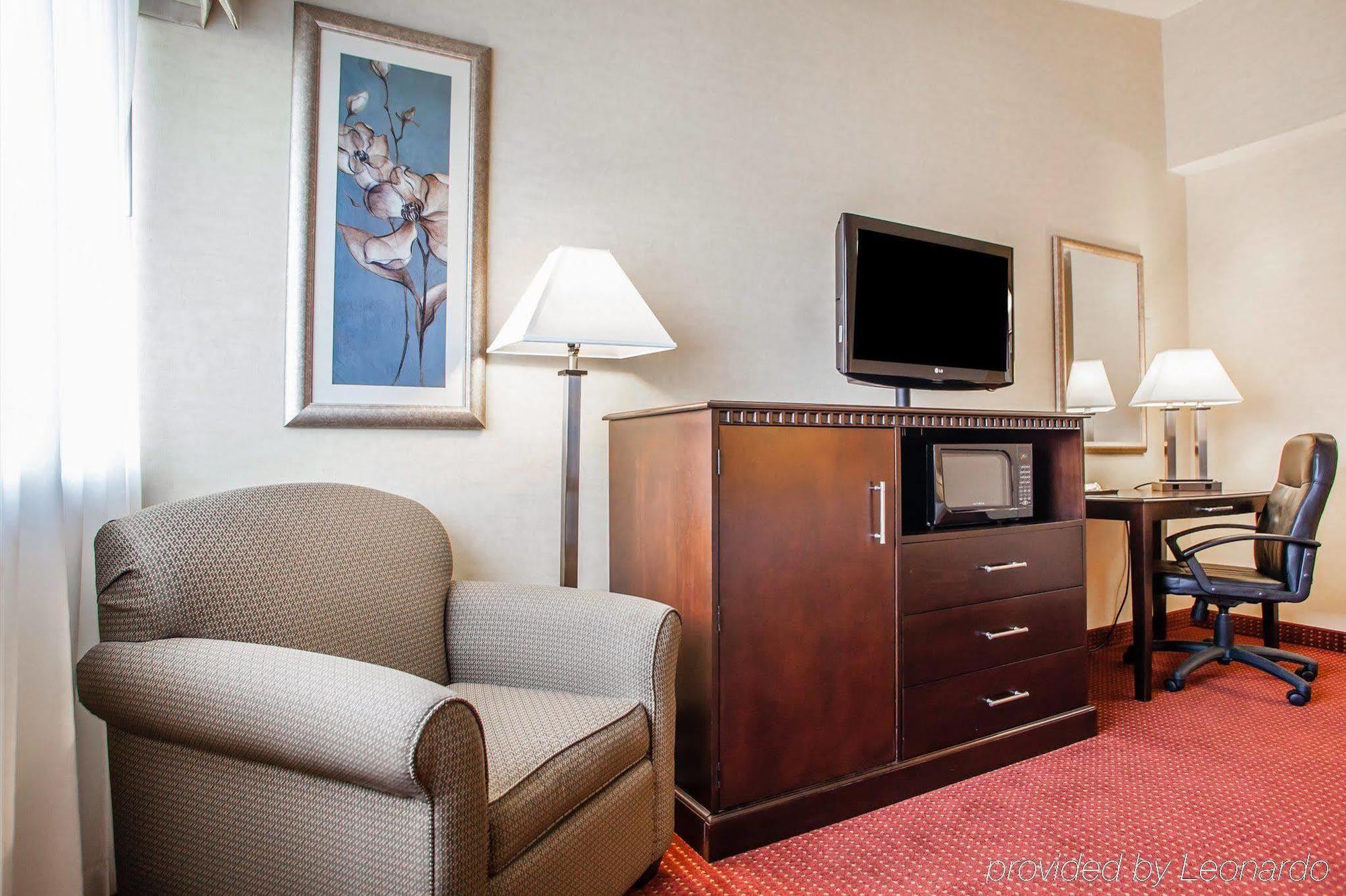 Red Roof Inn & Suites Mt Holly - Mcguire Afb Westampton Exterior foto